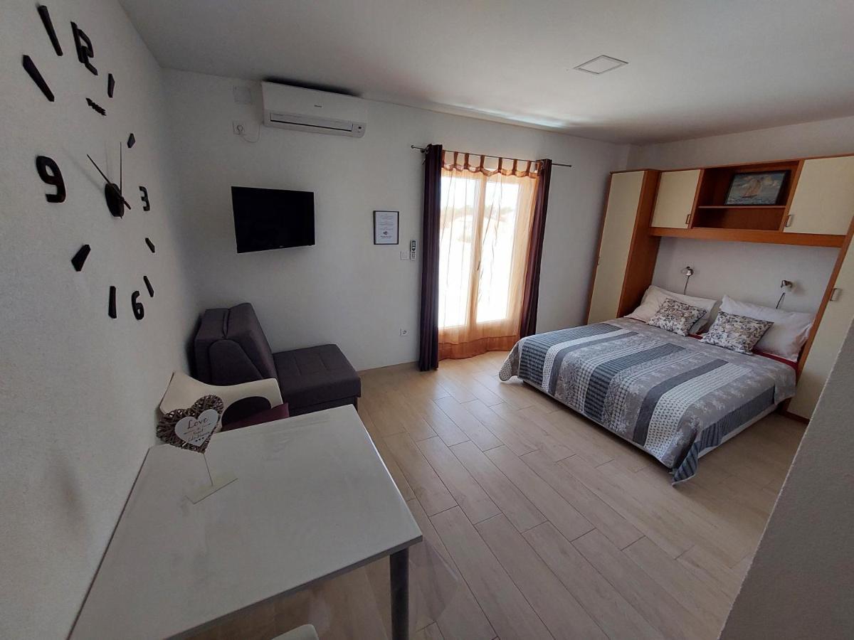 Apartments Matic Baska Voda Luaran gambar