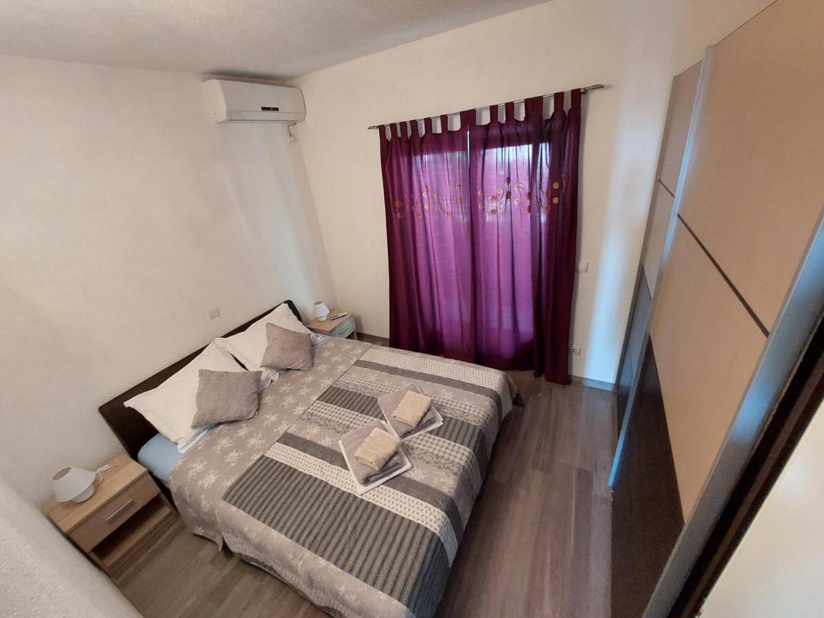 Apartments Matic Baska Voda Luaran gambar