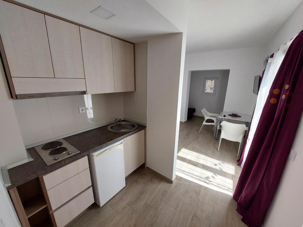 Apartments Matic Baska Voda Luaran gambar