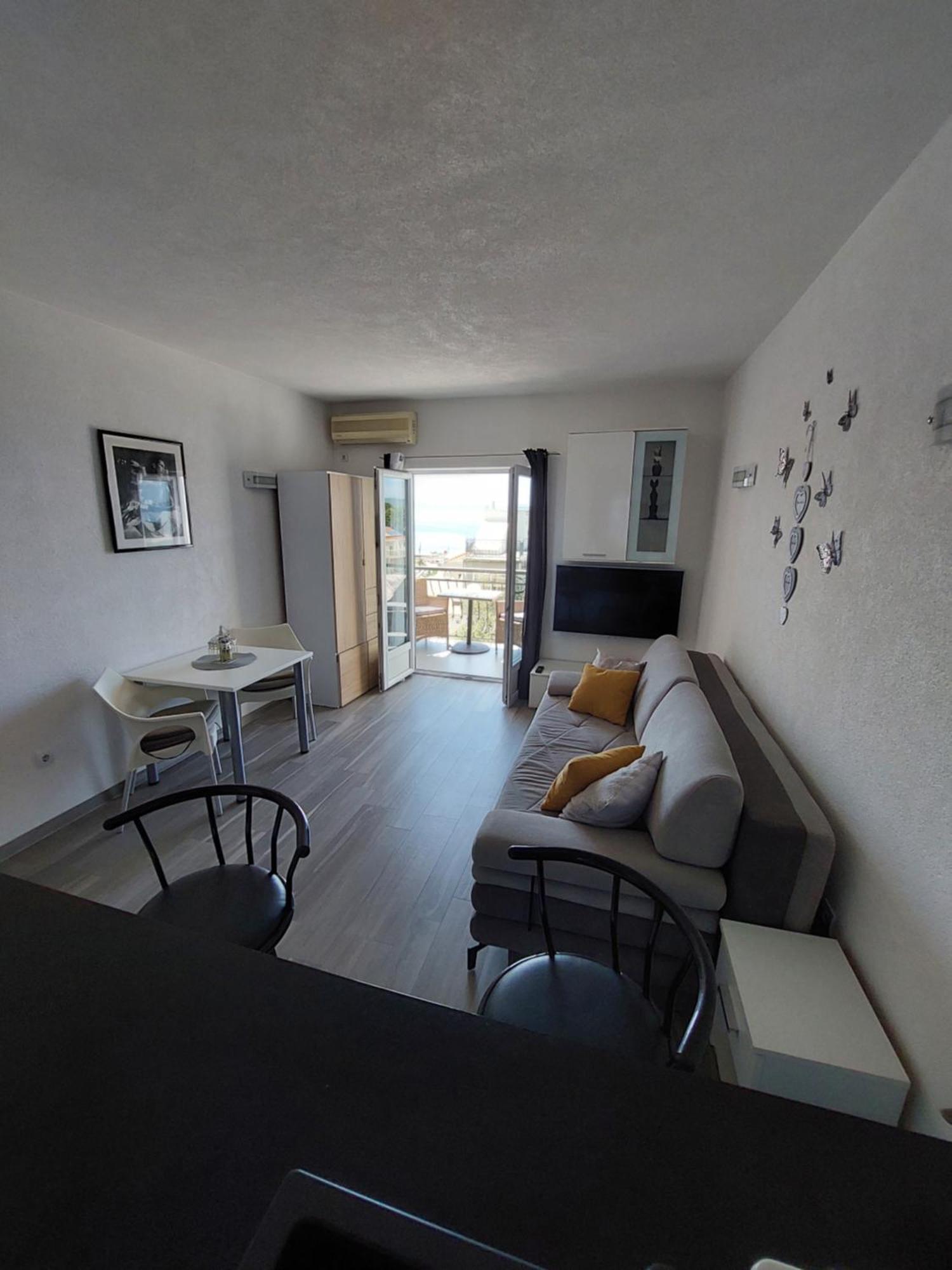 Apartments Matic Baska Voda Bilik gambar