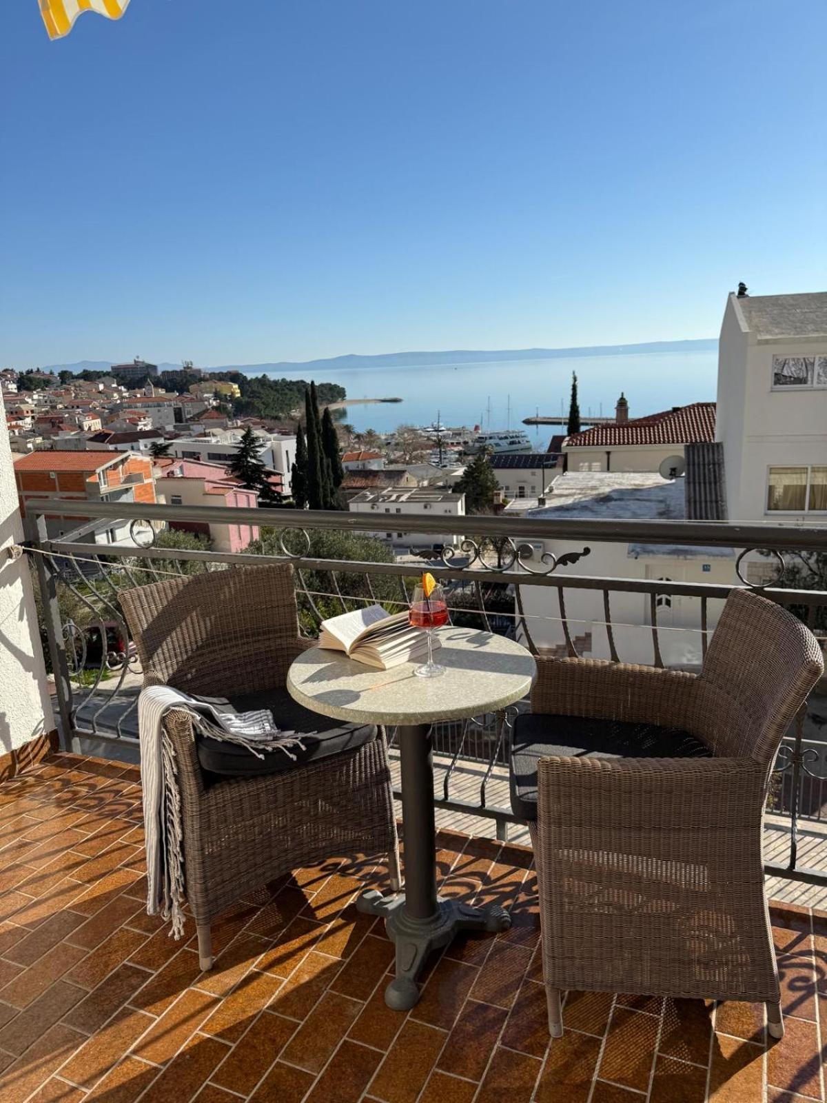 Apartments Matic Baska Voda Luaran gambar