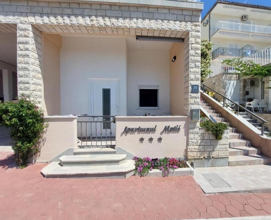 Apartments Matic Baska Voda Luaran gambar