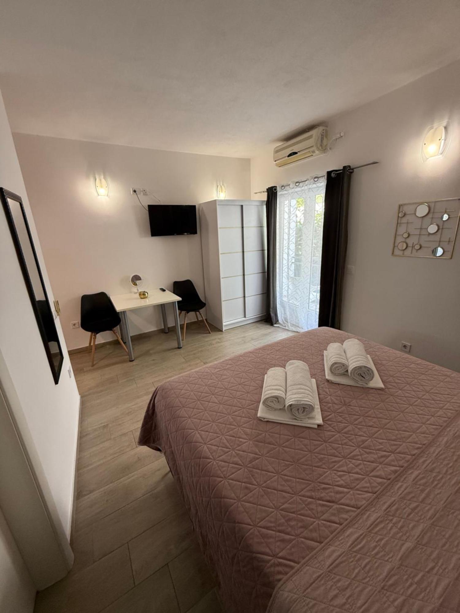 Apartments Matic Baska Voda Bilik gambar
