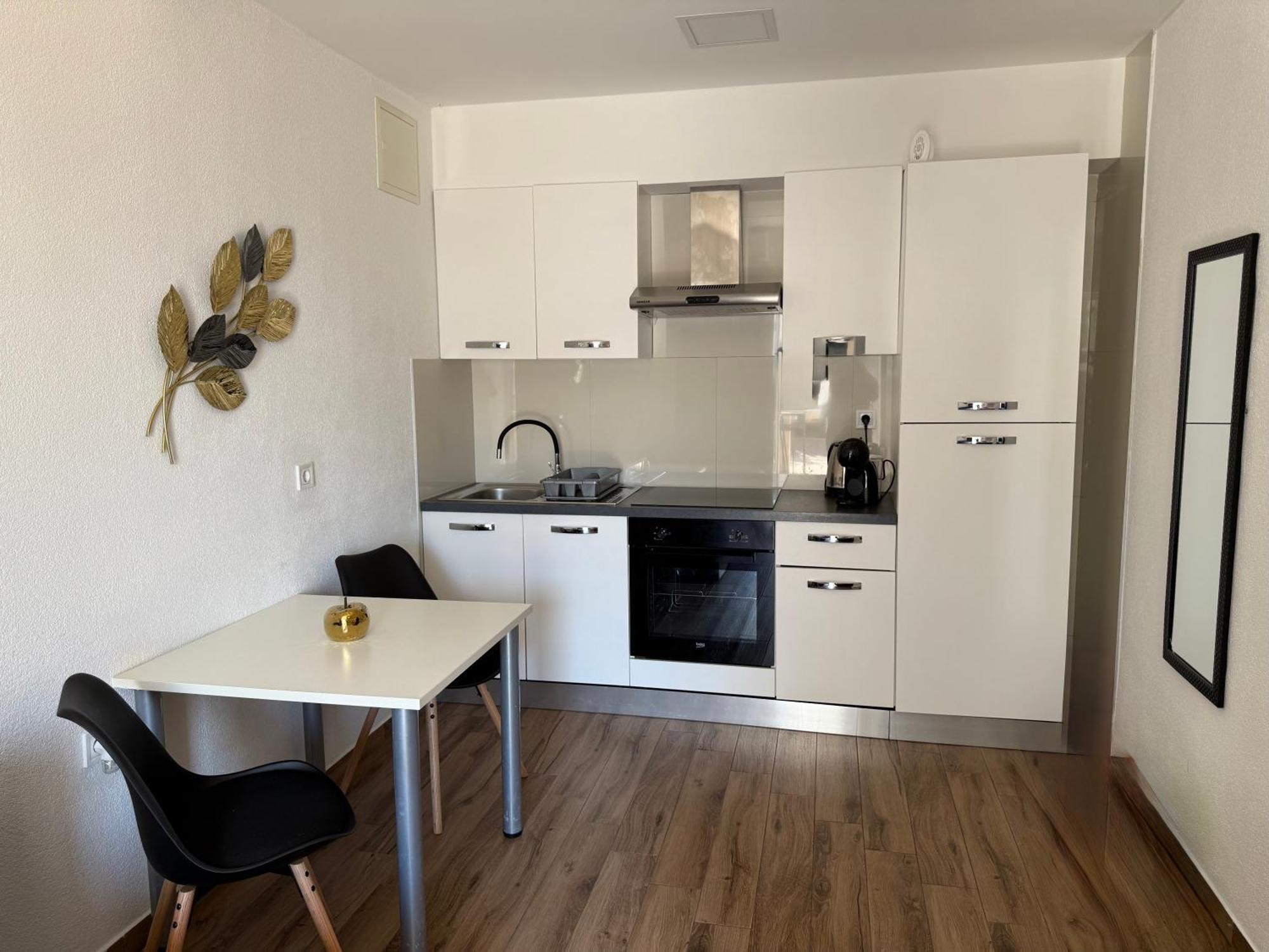 Apartments Matic Baska Voda Luaran gambar